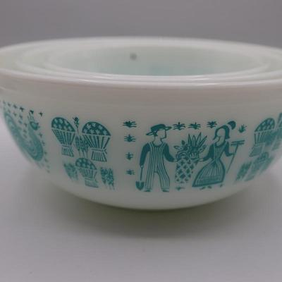 PYREX Butterprint Amish Mixing Bowl Set of (3) (See Description)