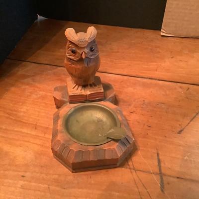 644 Vintage Hand carved Owl Pipe holder Tobacco Ashtray