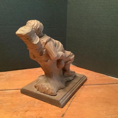 645 Vintage lack Forest Carving "Role Model"