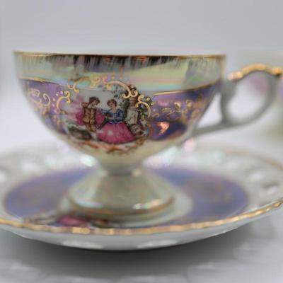 Porcelain (6) Teacups & (6) Saucers