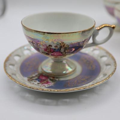 Porcelain (6) Teacups & (6) Saucers