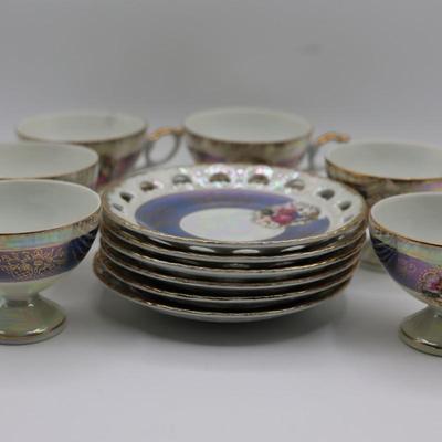 Porcelain (6) Teacups & (6) Saucers