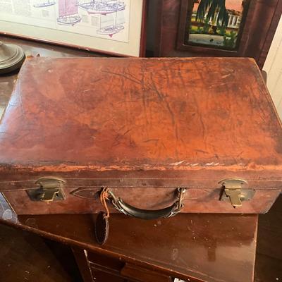 945 Vintage Leather Suitcase with Tray