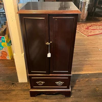 951 Mahogany Color BOMBAY Jewelry Chest