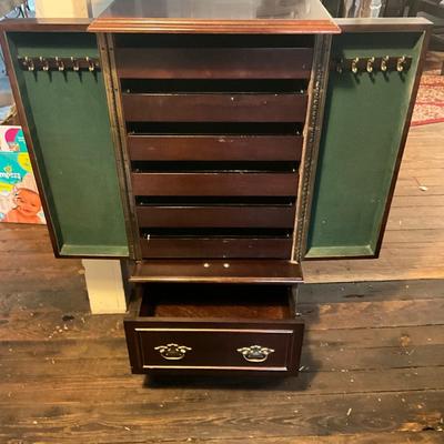 951 Mahogany Color BOMBAY Jewelry Chest