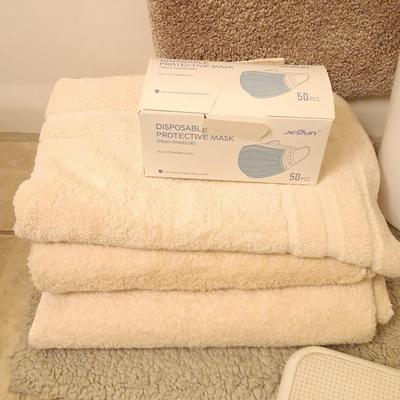 Bath towels - Bath rugs - Scale - trashcan - face masks and more