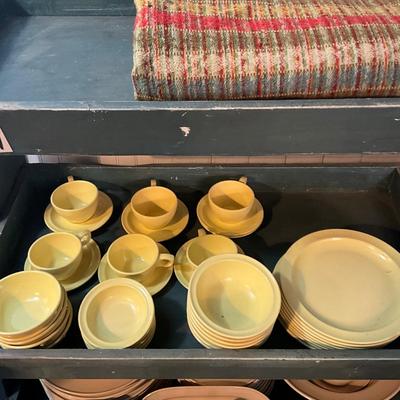 955 Set of Vintage Yellow Melamine set by Prolon