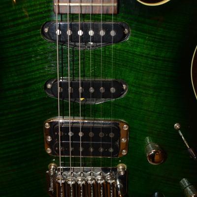 IBANEZ SA Series Solid Body Electric Guitar with Gig Bag