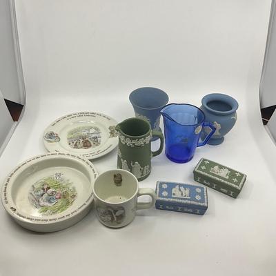 961 Vintage Wedgwood Jasperware and Wedgwood Childs 3pc Set