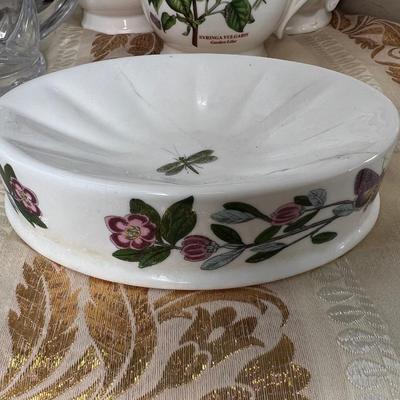 Collectible crock with lid, Vintage cups
