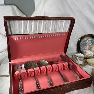 Silverware, Vintage boxes and tray, collectibles
