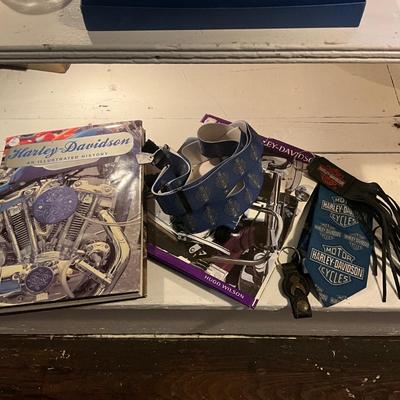 978 Large Harley Davidson Lot