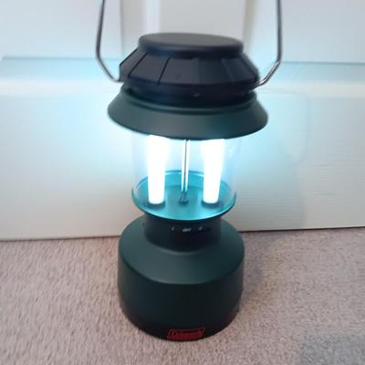 Coleman rechargeable 110 or 12 volt lantern twin tube fluorescent