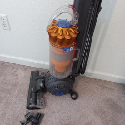 Dyson DV 40 Ball Vacuum with attachments