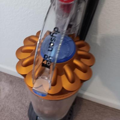 Dyson DV 40 Ball Vacuum with attachments