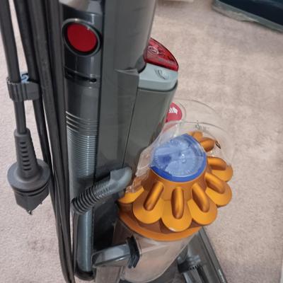 Dyson DV 40 Ball Vacuum with attachments