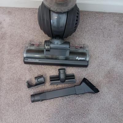 Dyson DV 40 Ball Vacuum with attachments