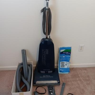 Ricar Model 8600 Vacuum cleaner with extras
