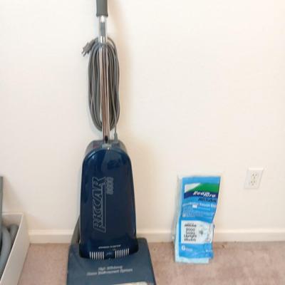 Ricar Model 8600 Vacuum cleaner with extras