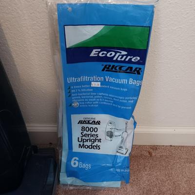 Ricar Model 8600 Vacuum cleaner with extras
