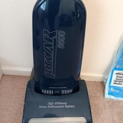 Ricar Model 8600 Vacuum cleaner with extras
