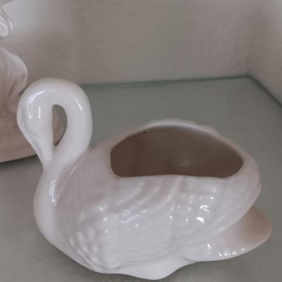Inarco Cherub ceramic vase - dish with roses and a porcelain swan