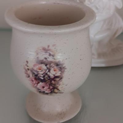 Inarco Cherub ceramic vase - dish with roses and a porcelain swan