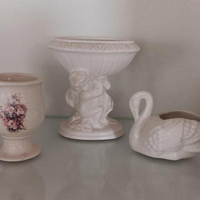 Inarco Cherub ceramic vase - dish with roses and a porcelain swan