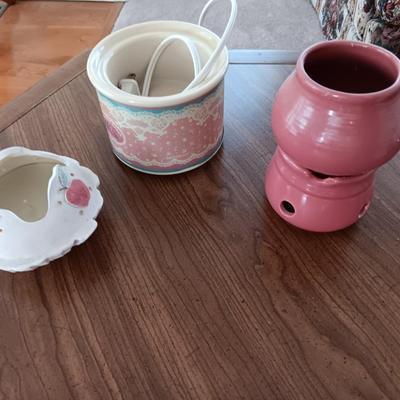 Potpourri burners and apple pie candle dish