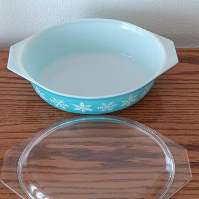 Rare Vintage Pyrex Turquoise Snowflake Lg Oval Casserole with Lid 045