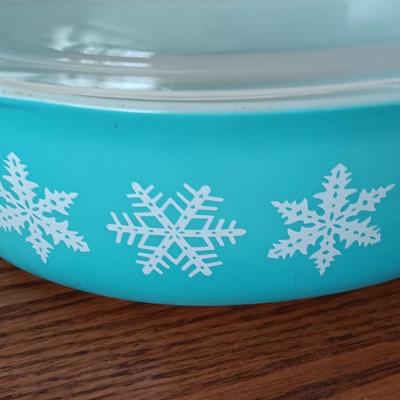 Rare Vintage Pyrex Turquoise Snowflake Lg Oval Casserole with Lid 045
