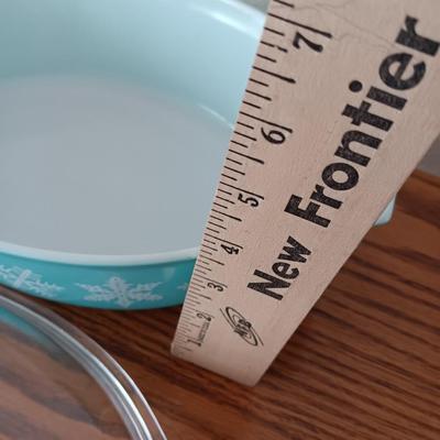 Rare Vintage Pyrex Turquoise Snowflake Lg Oval Casserole with Lid 045