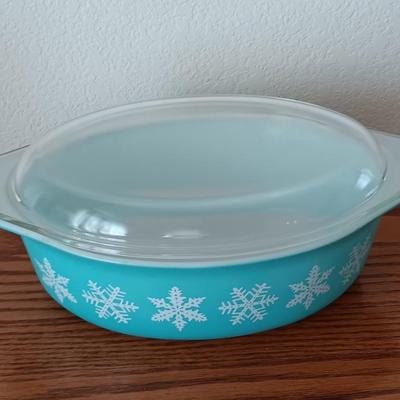 Rare Vintage Pyrex Turquoise Snowflake Lg Oval Casserole with Lid 045