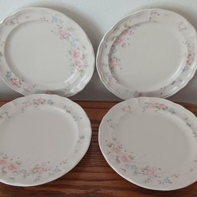Set of PFALTZGRAFF Tea Rose 4-piece setting - Mugs - Saucers - plates- Bowls 1 of 2