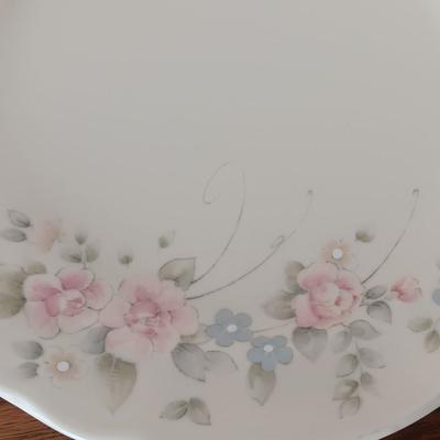 Set of PFALTZGRAFF Tea Rose 4-piece setting - Mugs - Saucers - plates- Bowls 1 of 2