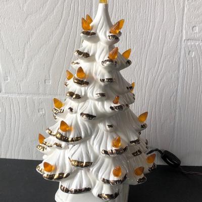 LOT 18G: Vintage 1970 White & Gold Ceramic Lit Christmas Tree (works)