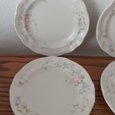 Set of PFALTZGRAFF Tea Rose 4-piece setting - Mugs - Saucers - plates- Bowls 2 of 2