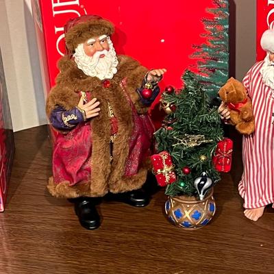 LOT 121G: Clothtique Possible Dreams Santas - Beloved Wayfarer, Ukrainian Christmas, Sleepy Time Santa