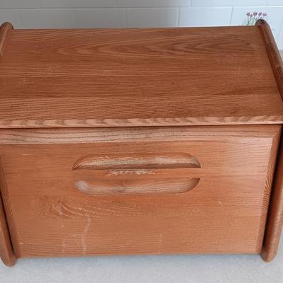 Nice wooden bread box with Biscuit warmer - basket - bamboo cutting board
