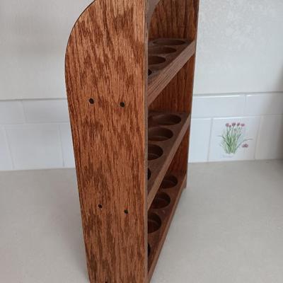 Wooden wall hanging spice rack and Chicago cutery set in knife block