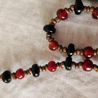 3 vintage necklaces Pearls, and beads