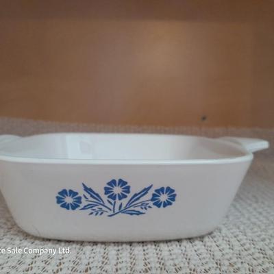 Blue cornflower Corning ware Petite pan's P-41 some with lids