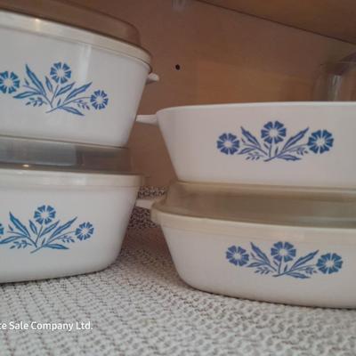Blue cornflower Corning ware Petite pan's P-41 some with lids