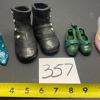 Decorative Shoe Lot