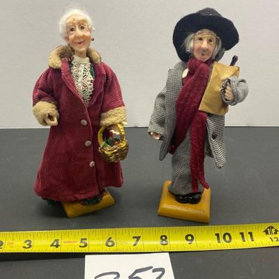 Christmas Caroler