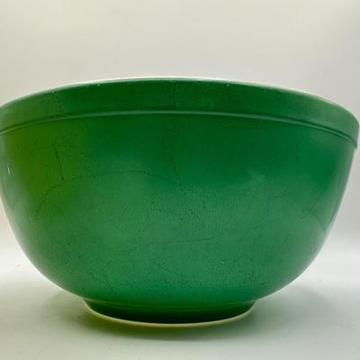 PYREX Mixing Bowls Set of (2)