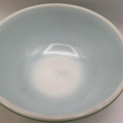 PYREX Mixing Bowls Set of (2)