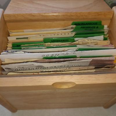Oster Sunbeam mixer with Recipes in wooden box and two stainless mixing bowls