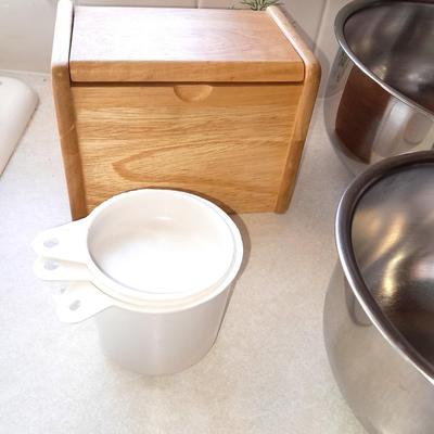 Oster Sunbeam mixer with Recipes in wooden box and two stainless mixing bowls