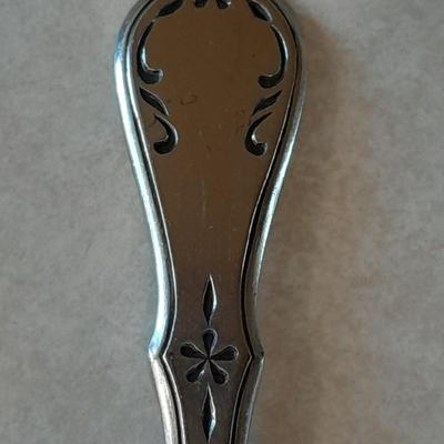 Flatware drawer - spoons - butter knives - forks - and more